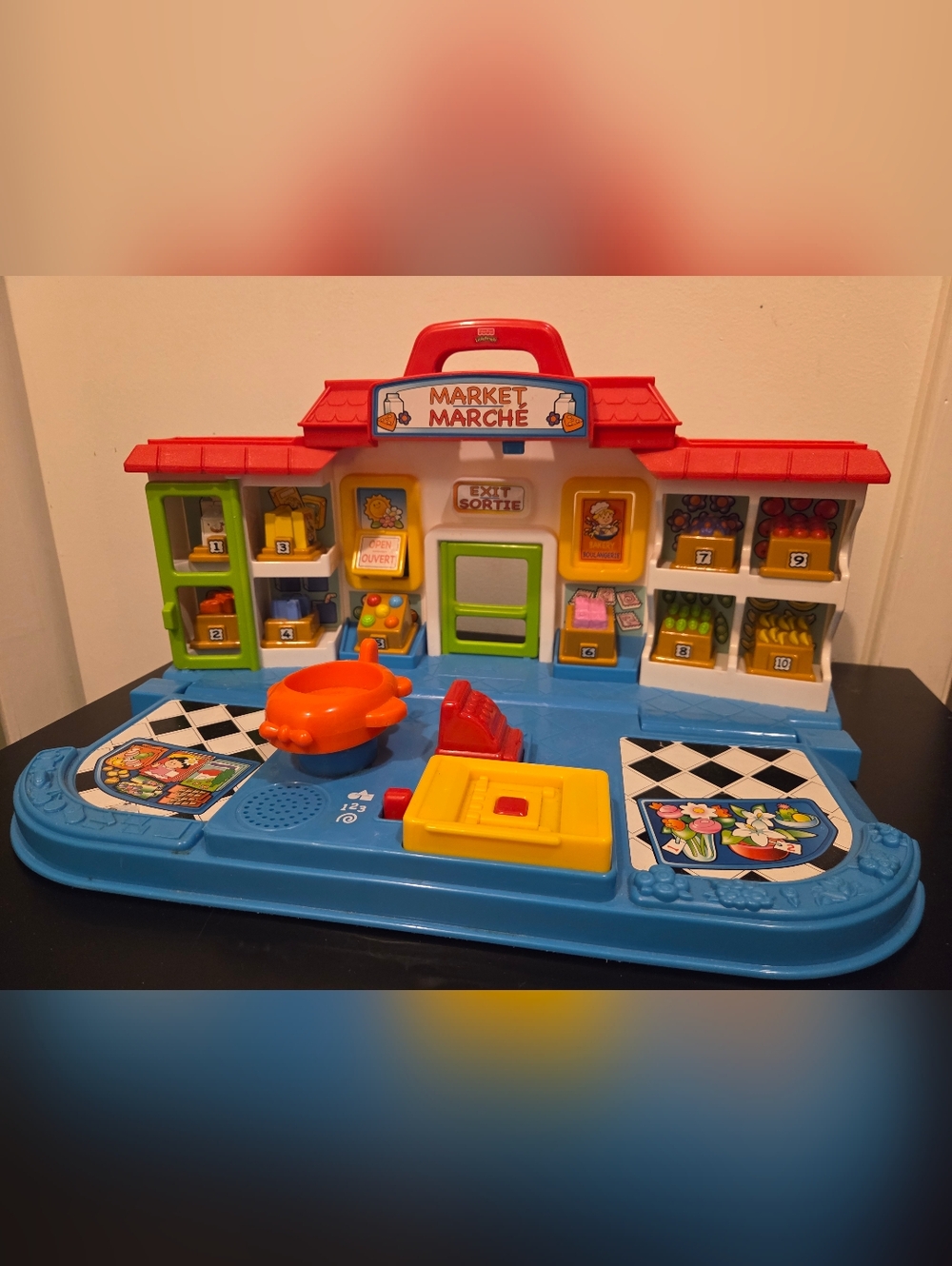 Little People Shop N Learn 10 Items Market  English & French Bilingual Playset